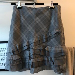 DKNY size 4 plaid tiered/ruffled skirt